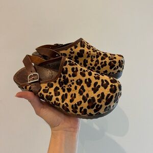Hanna Anderson Leopard Clogs